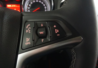Подержанный автомобиль Opel Astra Wagon 2013 года (16 фото)