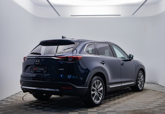 Подержанный автомобиль Mazda CX-9 2018 года (5 фото)