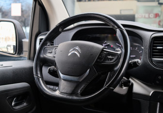 Подержанный автомобиль Citroen SpaceTourer 2021 года (12 фото)