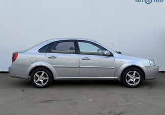 Подержанный автомобиль Chevrolet Lacetti Sedan 2008 года (4 фото)