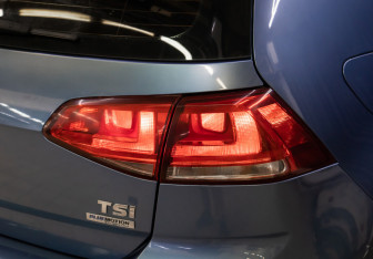 Подержанный автомобиль Volkswagen Golf Hatchback 2013 года (8 фото)