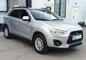 Подержанный автомобиль Mitsubishi ASX 2013 года (3 фото)