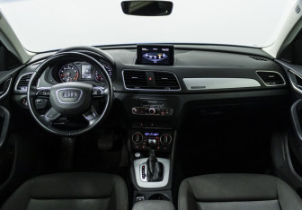 Подержанный автомобиль Audi Q3 2015 года (13 фото)
