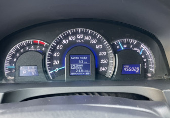 Подержанный автомобиль Toyota Camry Sedan 2012 года (15 фото)