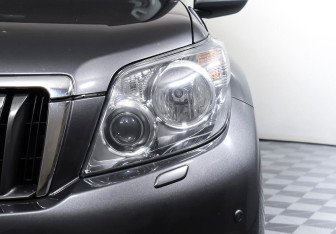 Подержанный автомобиль Toyota Land Cruiser Prado 2013 года (7 фото)