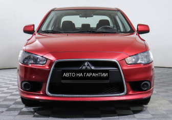 Подержанный автомобиль Mitsubishi Lancer Sedan 2014 года (2 фото)