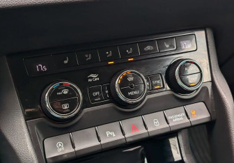 Подержанный автомобиль Skoda Karoq 2020 года (14 фото)