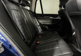 Подержанный автомобиль BMW X3 2019 года (14 фото)