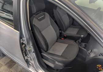 Подержанный автомобиль Renault Sandero 2021 года (19 фото)