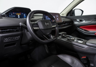 Подержанный автомобиль Changan UNI-S 2024 года (9 фото)