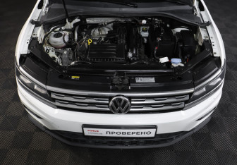 Подержанный автомобиль Volkswagen Tiguan 2017 года (9 фото)
