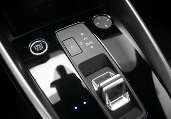 Подержанный автомобиль Audi A3 Hatchback 2021 года (20 фото)