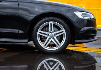 Подержанный автомобиль Audi A6 Sedan 2016 года (11 фото)