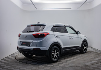 Подержанный автомобиль Hyundai Creta 2019 года (5 фото)