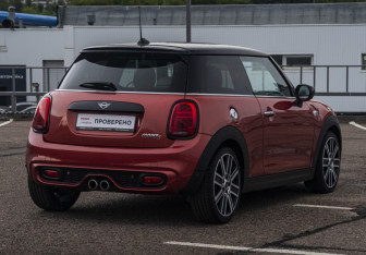 Подержанный автомобиль MINI Hatch 2020 года (5 фото)