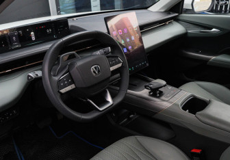 Подержанный автомобиль Changan Lamore 2024 года (12 фото)