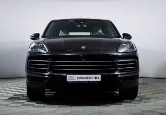 Подержанный автомобиль Porsche Cayenne 2019 года (2 фото)