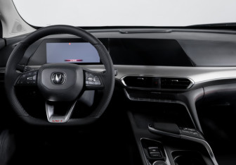 Подержанный автомобиль Changan UNI-T 2023 года (12 фото)