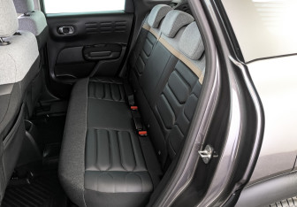 Подержанный автомобиль Citroen C3 Aircross 2021 года (18 фото)