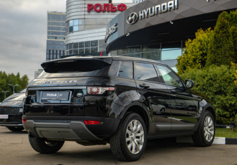 Подержанный автомобиль Land Rover Range Rover Evoque 2014 года (4 фото)
