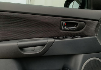 Подержанный автомобиль Mazda 3 Sedan 2008 года (11 фото)