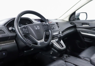 Подержанный автомобиль Honda CR-V 2013 года (7 фото)