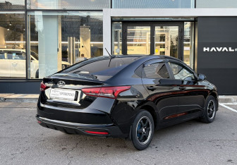 Подержанный автомобиль Hyundai Solaris Sedan 2021 года (5 фото)