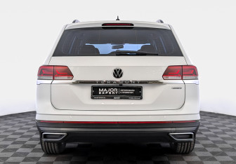 Подержанный автомобиль Volkswagen Teramont 2023 года (6 фото)