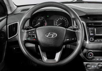 Подержанный автомобиль Hyundai Creta 2016 года (17 фото)
