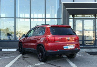 Подержанный автомобиль Volkswagen Tiguan 2013 года (7 фото)