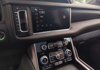 Подержанный автомобиль GMC Yukon 2023 года (39 фото)
