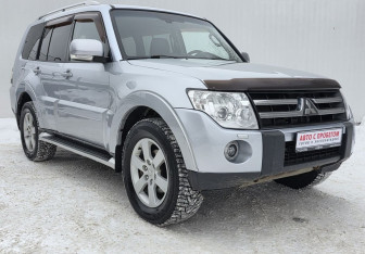 Подержанный автомобиль Mitsubishi Pajero 2008 года (3 фото)
