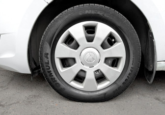 Подержанный автомобиль Skoda Rapid Liftback 2019 года (18 фото)