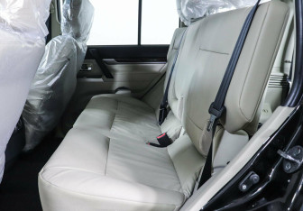 Подержанный автомобиль Mitsubishi Pajero 2021 года (9 фото)