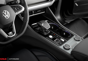 Новый Volkswagen Touareg 2025 (11 фото)