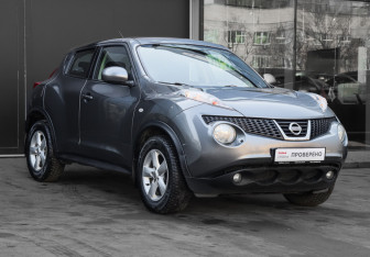 Подержанный автомобиль Nissan Juke 2013 года (3 фото)