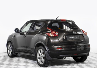 Подержанный автомобиль Nissan Juke 2012 года (7 фото)