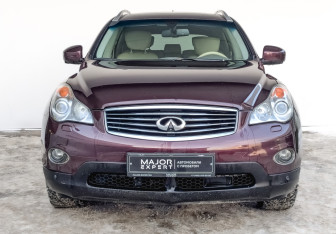 Подержанный автомобиль Infiniti QX50 2014 года (2 фото)