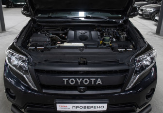 Подержанный автомобиль Toyota Land Cruiser Prado 2016 года (9 фото)