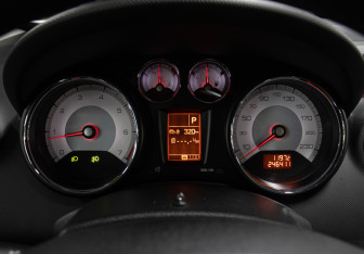 Подержанный автомобиль Peugeot 308 Hatchback 2008 года (13 фото)