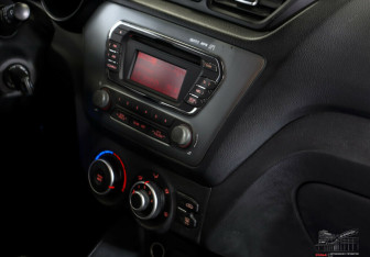 Подержанный автомобиль Kia Rio Sedan 2014 года (11 фото)