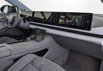 Новый Voyah Passion 2023 (5 фото)