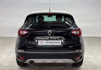 Подержанный автомобиль Renault Kaptur 2017 года (6 фото)