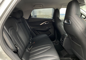 Подержанный автомобиль Omoda C5 2023 года (27 фото)