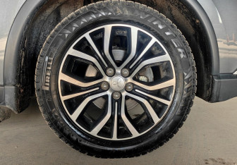 Подержанный автомобиль Mitsubishi Outlander 2018 года (19 фото)