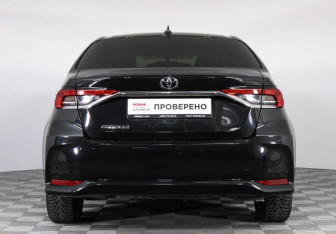 Подержанный автомобиль Toyota Corolla Sedan 2019 года (6 фото)