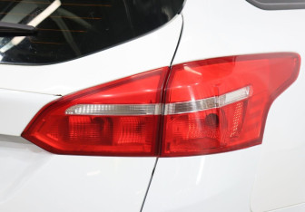 Подержанный автомобиль Ford Focus Wagon 2016 года (22 фото)