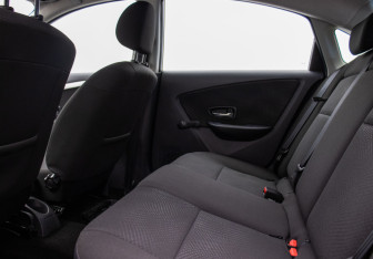 Подержанный автомобиль Nissan Almera Sedan 2016 года (11 фото)
