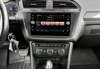 Подержанный автомобиль Volkswagen Tiguan 2018 года (15 фото)