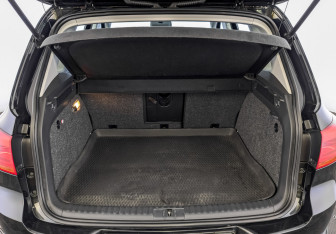 Подержанный автомобиль Volkswagen Tiguan 2014 года (10 фото)